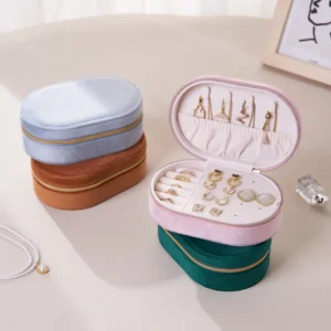 1-Piece-Flannel-Jewelry-Box-For-Elegant-Storage-And-Protection-2